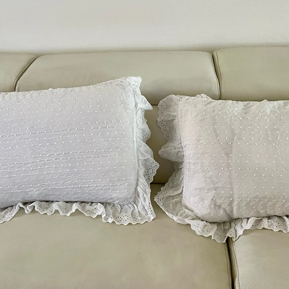 Martha Stewart White Ruffled Pillow Pair 18/22 Inches